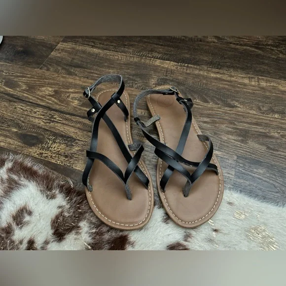 Sandals - Picture 4 of 5